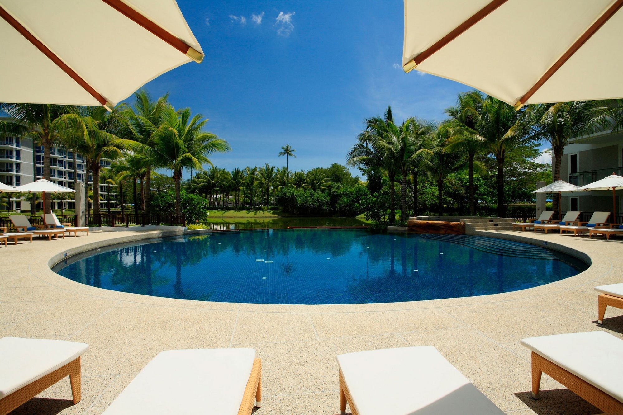 Hotel Andaman House à Mai Khao Extérieur photo